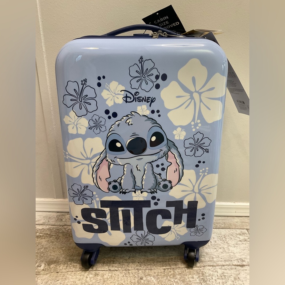 NWT Disney Lilo and stitch luggage Carry On, weekender, crossbody and phone bag - Picture 3 of 11